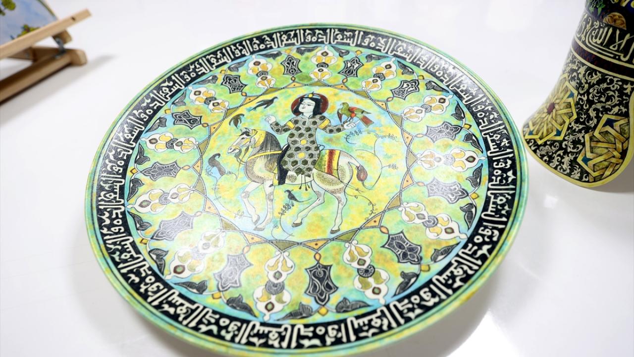 "Çinicilik hem zaman isteyen hem maliyeti yüksek bir sanat"