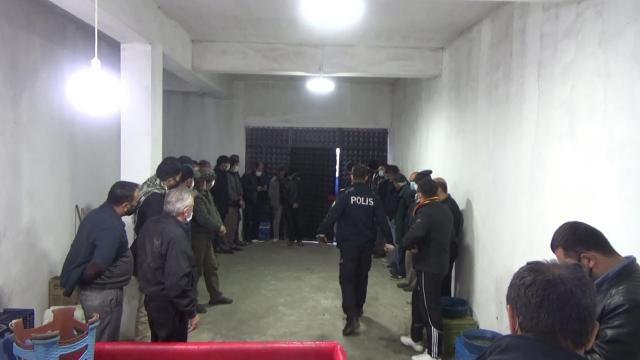 Horoz dövüştüren 27 kişiye para cezası