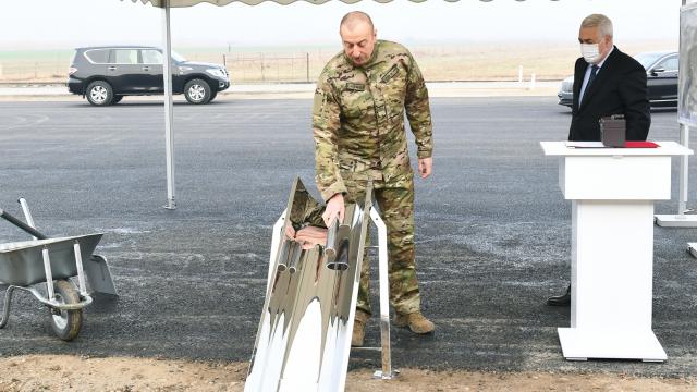 Azerbaycan ana karası ile Nahçıvan arasında inşa edilecek demir yolu hattının temeli atıldı