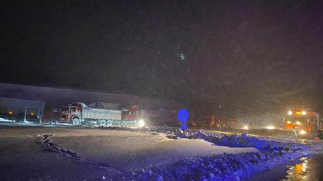 Balıkesir-Susurluk kara yolu ağır taşıt geçişine kapatıldı