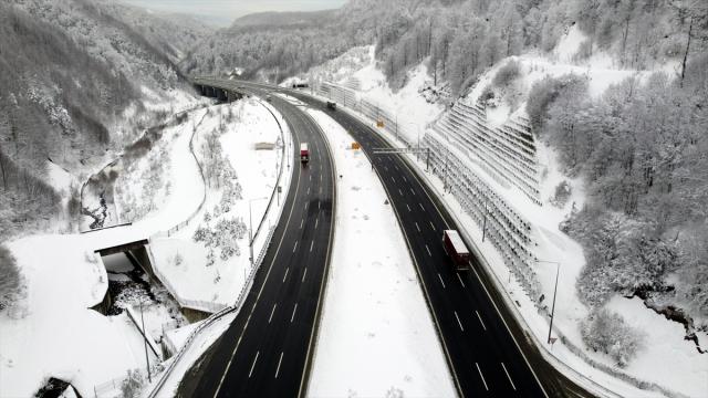 Bolu Dağında kar yağışı başladı