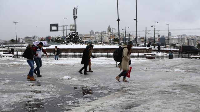 İstanbul Valiliğinden buzlanma ve don uyarısı