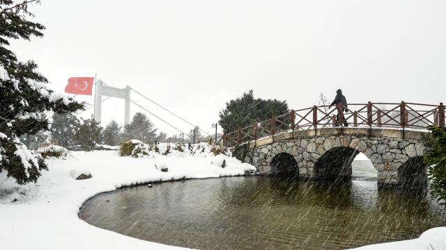 İstanbulda kar kalınlığı 45 santimetreye ulaştı