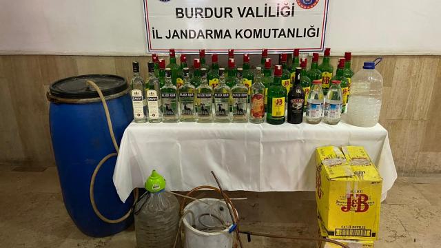 Burdurda kaçak içki operasyonunda iki şüpheli yakalandı