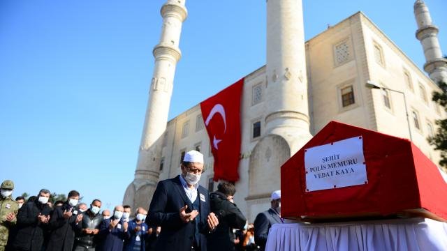 Şehit polis memuru Vedat Kaya Mardinde son yolculuğuna uğurlandı