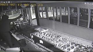 Kuyumcu soygunu saniye saniye görüntülendi