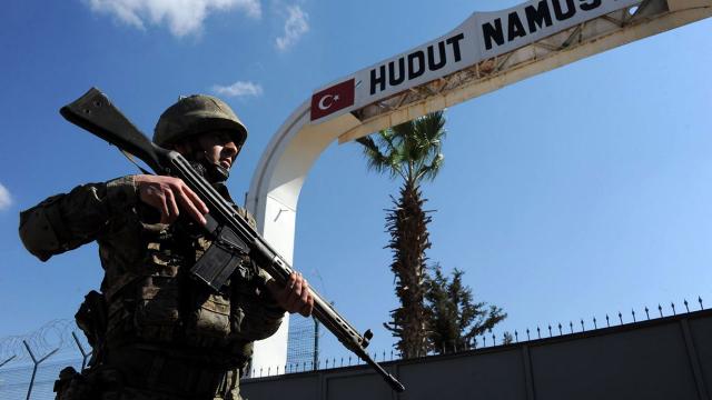 Kırmızı bültenle aranan DEAŞlı sınırda yakalandı