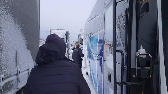 Balıkesir-Susurluk kara yolu ağır taşıt geçişine kapatıldı