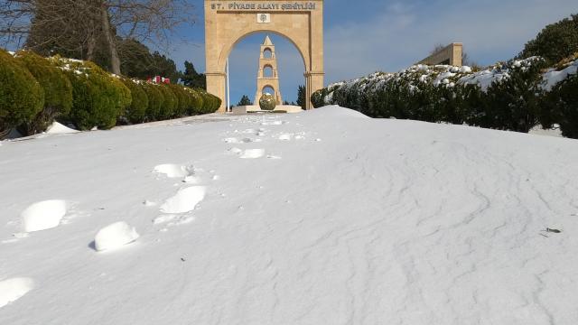 Tarihi Gelibolu Yarımadası beyaz örtüyle ayrı bir güzelliğe büründü