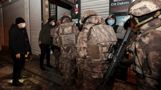 İstanbul merkezli uyuşturucu operasyonunda 52 şüpheli yakalandı