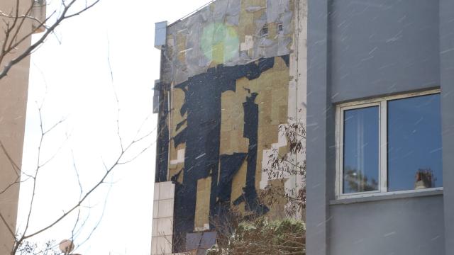 Muğlada fırtına nedeniyle okulun dış cephe kaplaması uçtu