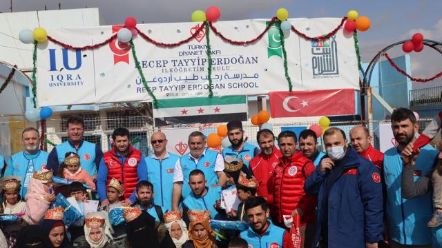 Sakaryadan giden yardım tırları İdlibe ulaştı