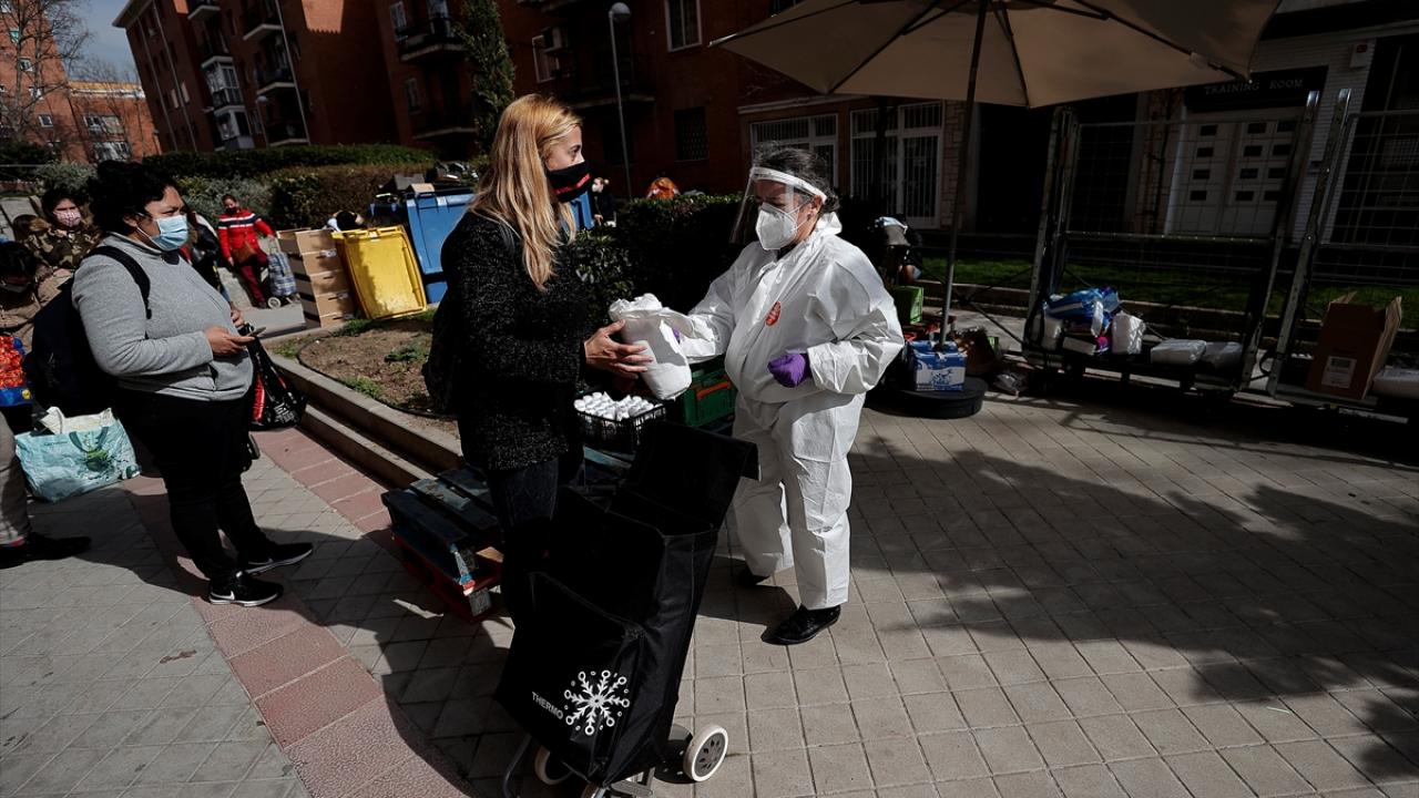 "İşlerimizden çıkarıldık ve evsiz kaldık"