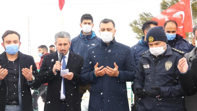 Garada 13 Türk vatandaşının şehit edilmesine Vanda tepki gösterildi