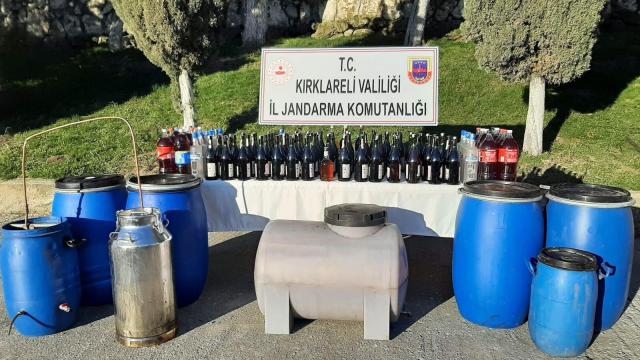 Kırklarelinde 898 litre kaçak içki ele geçirildi: 2 gözaltı
