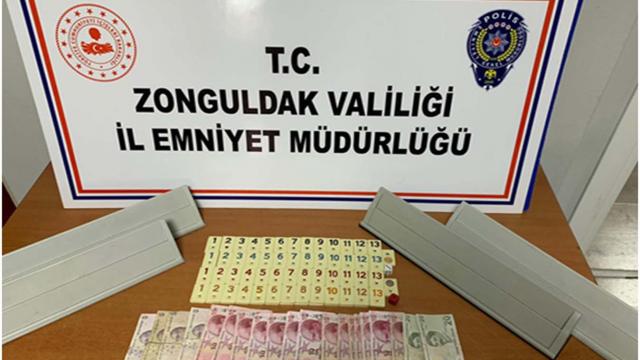 Zonguldakta kumar oynanan ruhsatsız kahvehanedeki 10 kişiye 20 bin lira ceza kesildi