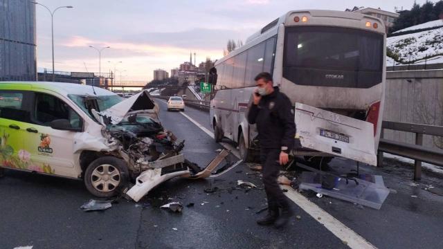 TEMde yaşanan kaza trafiği kilitledi