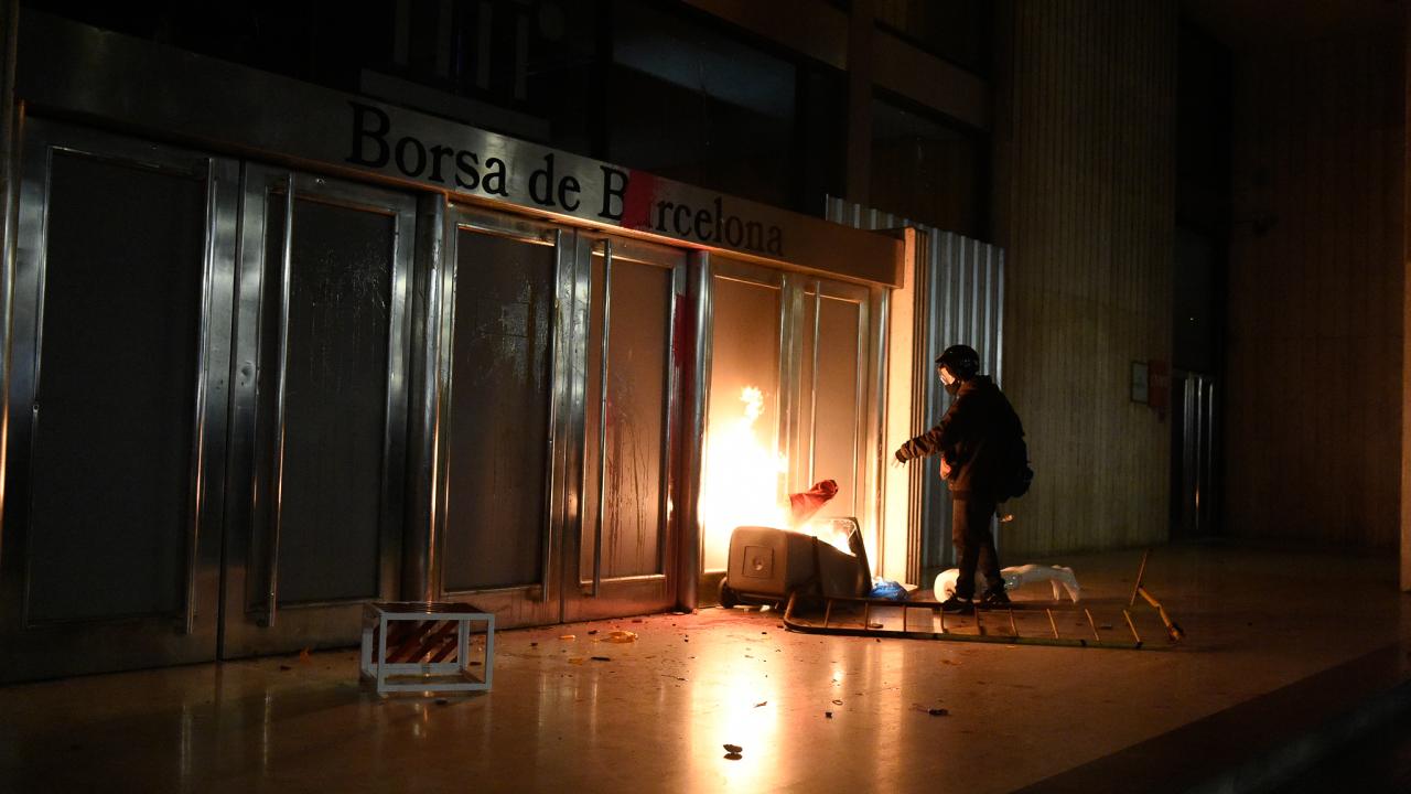 95 kişi gözaltına alındı