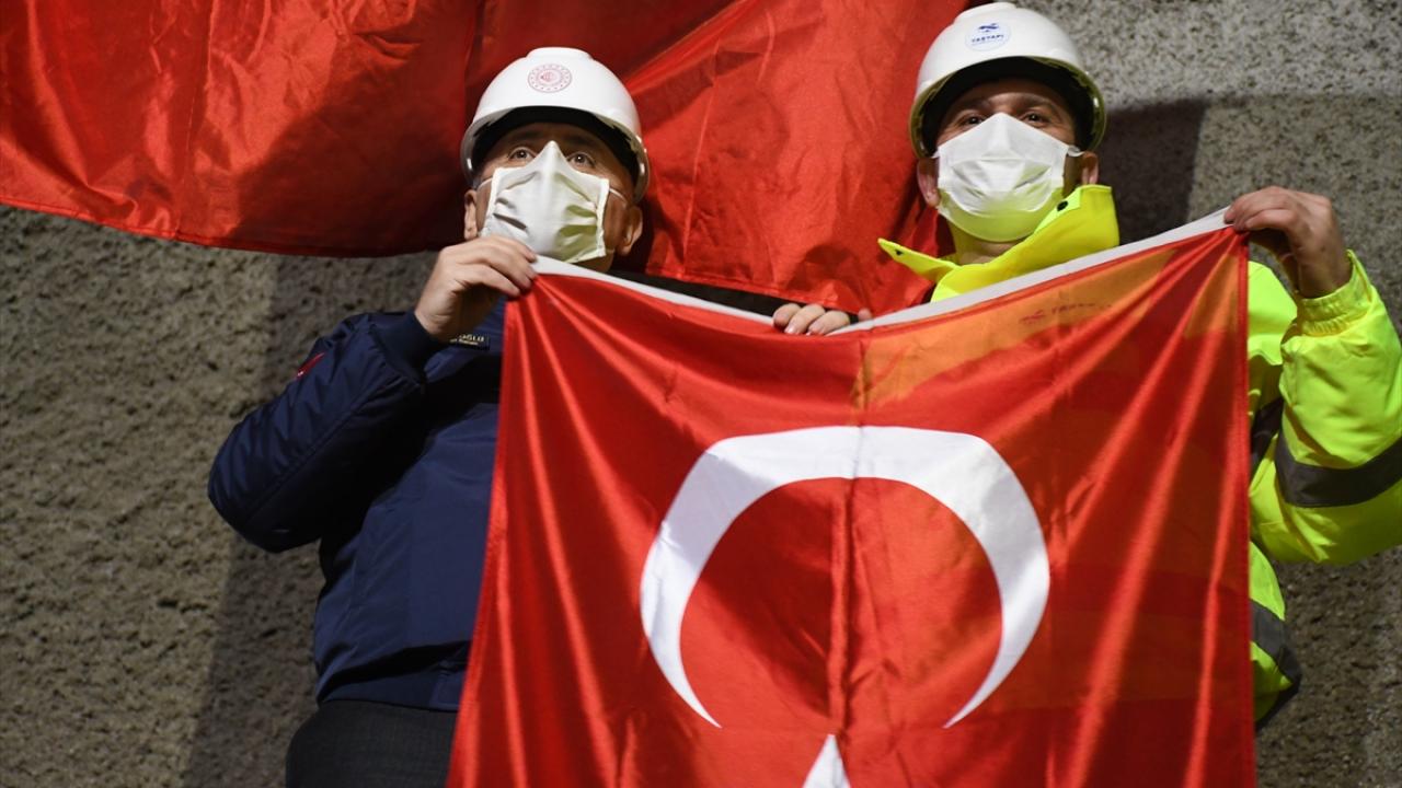 "Büyük ölçekli ulaşım projelerini başarıyla tamamladık"