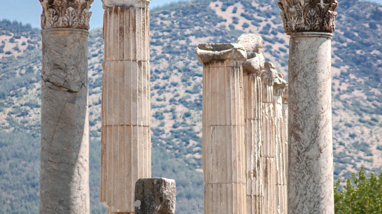 Böylece bir süre Menteşe Beyliği, daha sonra da Aydın Oğulları egemen olmuşlardı.
