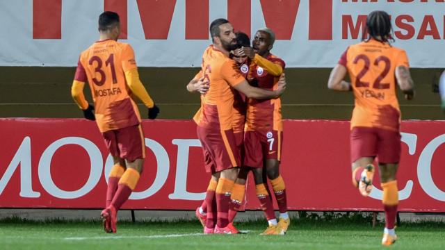 Galatasaray Alanyadan 3 puanla döndü