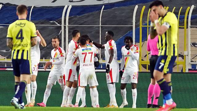 Göztepeden Fenerbahçeye çelme