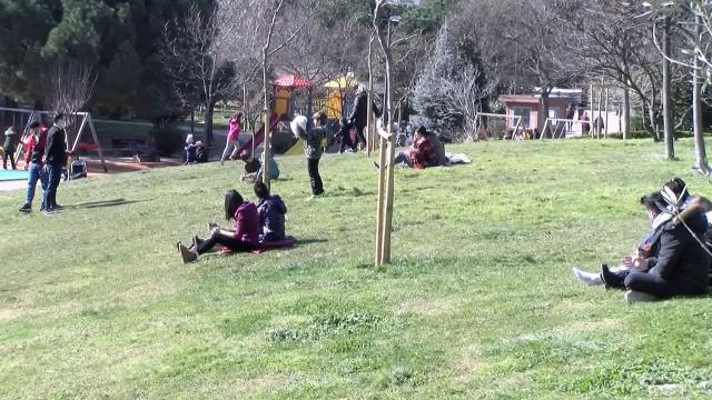 Kadıköyde kısıtlamayı ihlal eden 560 kişiye ceza