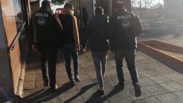 Kahramanmaraşta havaya ateş eden 2 şüpheli tutuklandı