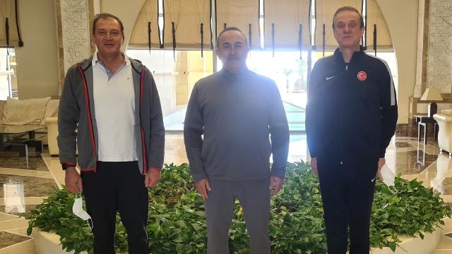Bakan Çavuşoğlundan Kadın Milli Tekvando Takımına ziyaret