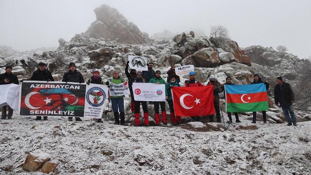 Türk dağcılar Hocalı şehitleri için tırmandı