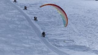 150 kilometreyi aşan "serbest atlayış" nefesleri kesti