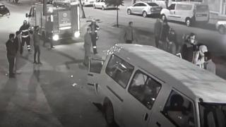 Alkollü sürücü park halindeki araçlara çarptı