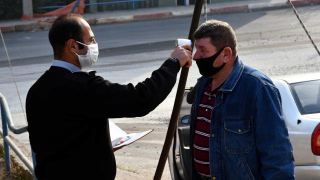 Kocaelide koronavirüsle mücadelede yeni kararlar alındı