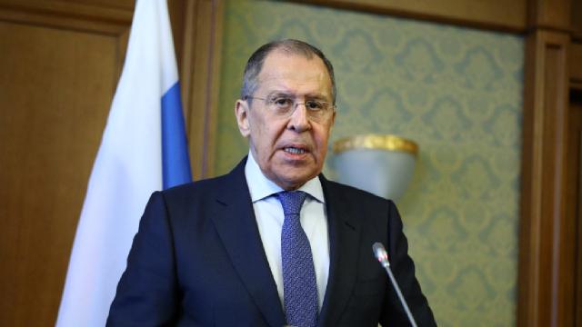 Lavrov: Nasıl hareket edileceğine Putin karar verecek
