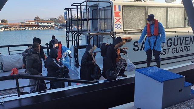 Yunanistanın ölüme terk ettiği 33 sığınmacı kurtarıldı
