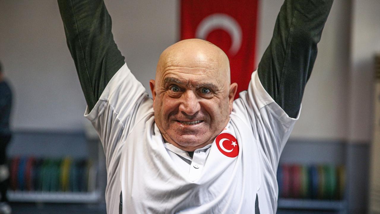 "Günde yaklaşık 5-6 ton ağırlık kaldırıyorum"