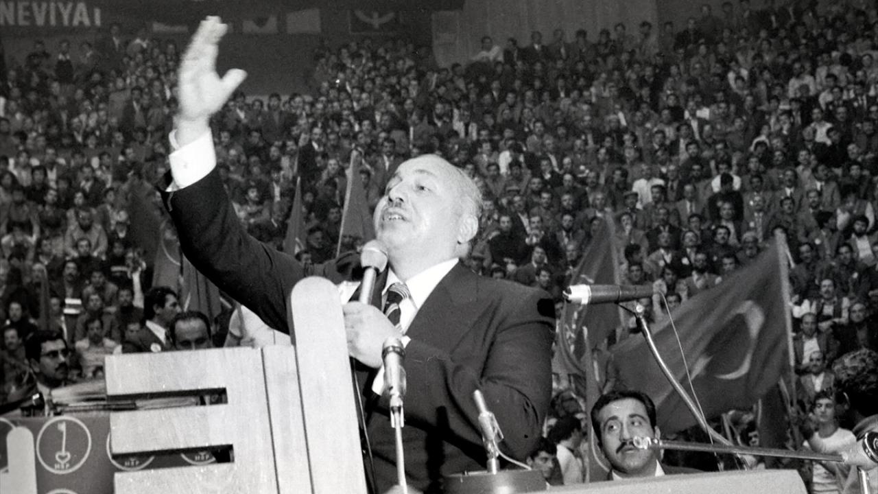 Refah Partisi kapanmadan Fazilet Partisi kuruldu