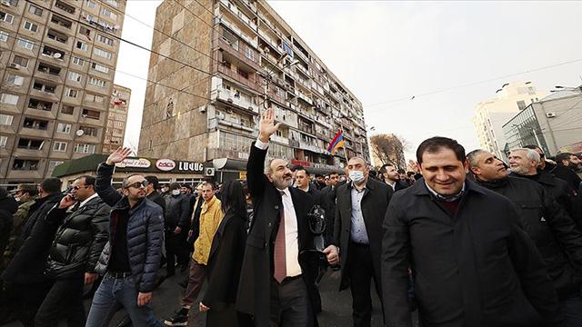 Fransadan Ermenistanda taraflara diyalog çağrısı