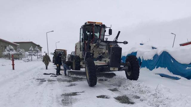 Yurdun doğusu yeniden kar altında: 260 yol ulaşıma kapandı