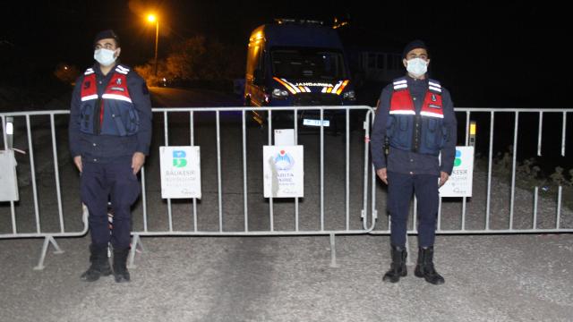 Balıkesirde bir mahalle karantinaya alındı