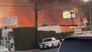 ABD'de yangın: Otobüsler küle döndü