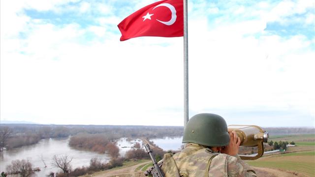 Yunanistana kaçmaya çalışan 3ü terörist 5 kişi yakalandı