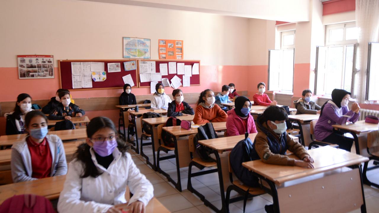 YÜKSEK VE ÇOK YÜKSEK RİSKLİ İLLERDE YÜZ YÜZE EĞİTİM