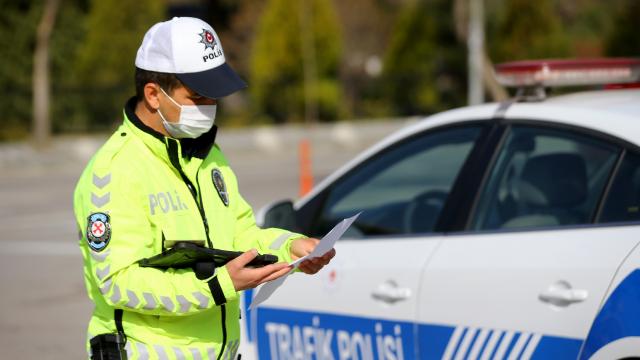 Denizlide Covid-19 tedbirlerine uymayan 163 kişiye para cezası verildi