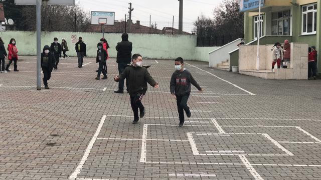Osmaniyede bir okulda yüz yüze eğitime ara verildi