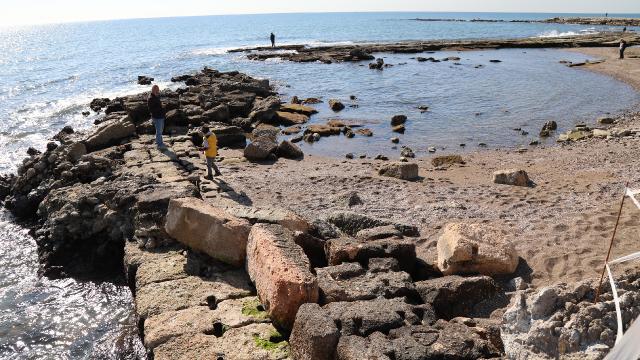 Soli Pompeipolis Antik Kentindeki liman deniz suyunun çekilmesiyle ortaya çıktı