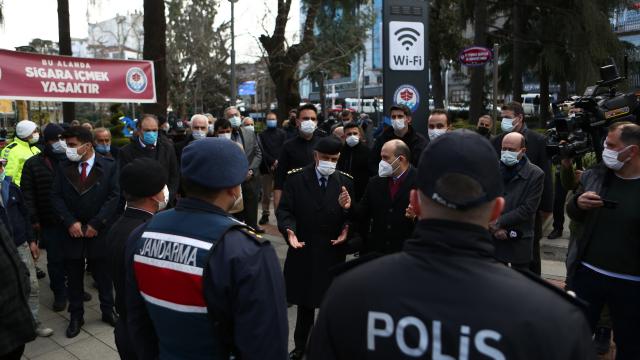 Trabzon Valisi Ustaoğlu ve Jandarma Genel Komutanı Orgeneral Çetin Kovid-19 denetimi yaptı