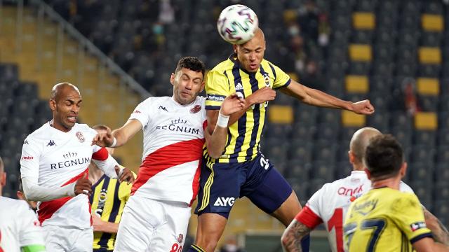 Antalyaspordan Fenerbahçeye çelme