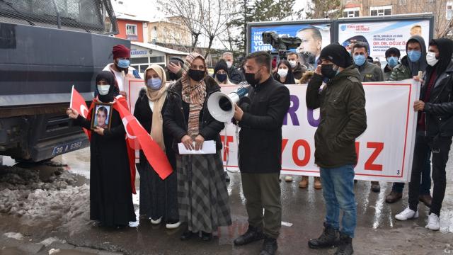 Hakkarili aileler HDP önünde: PKK kaybedecek, anneler kazanacak