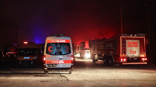 İstanbulda et üretimi yapılan fabrikada yangın